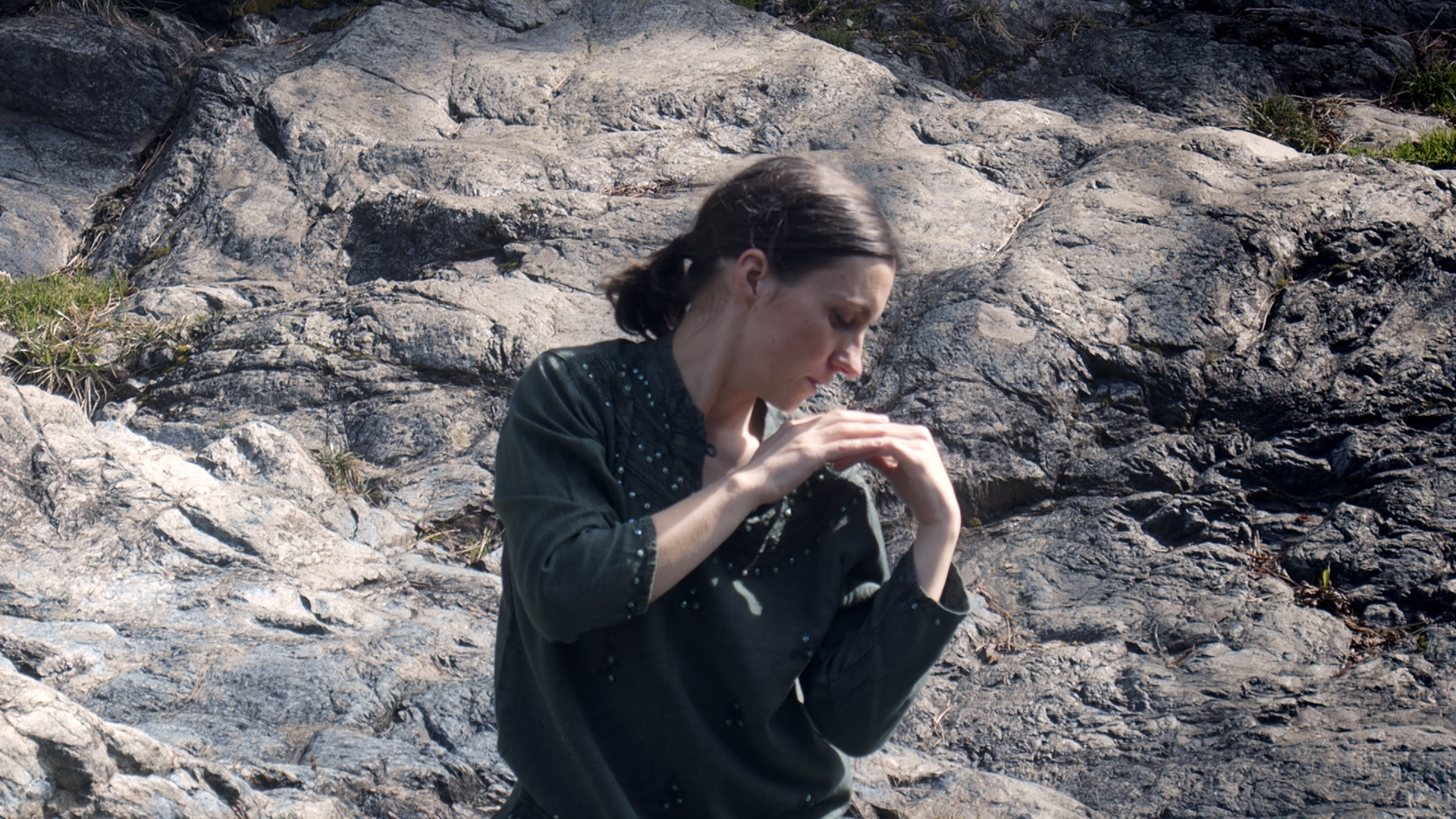 Water flying on rocks – video